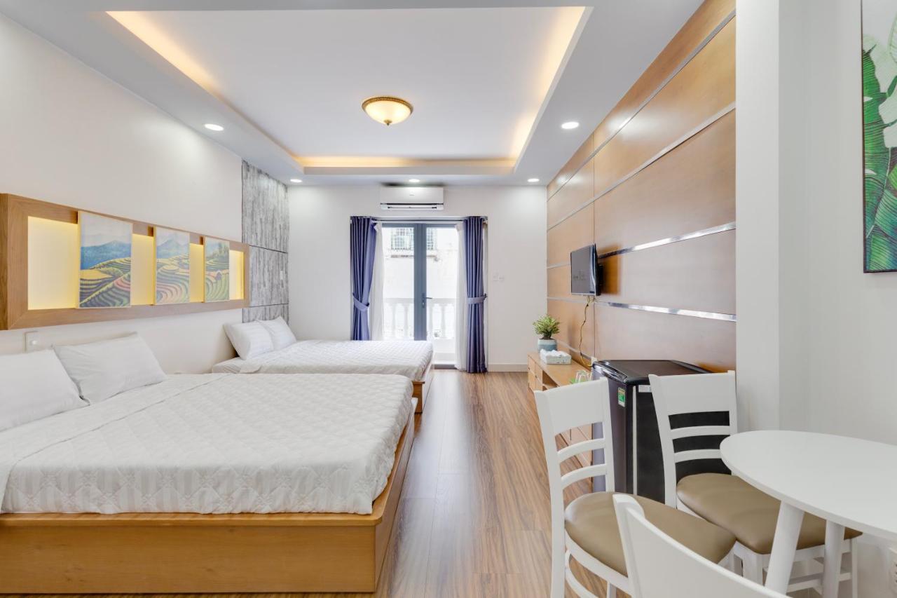 Nhà trọ Saigon Authentic - Signature Walking Neighborhood & Tour, Cooking Class, Fresh Breakfast, Gym & Rooftop Billiard
