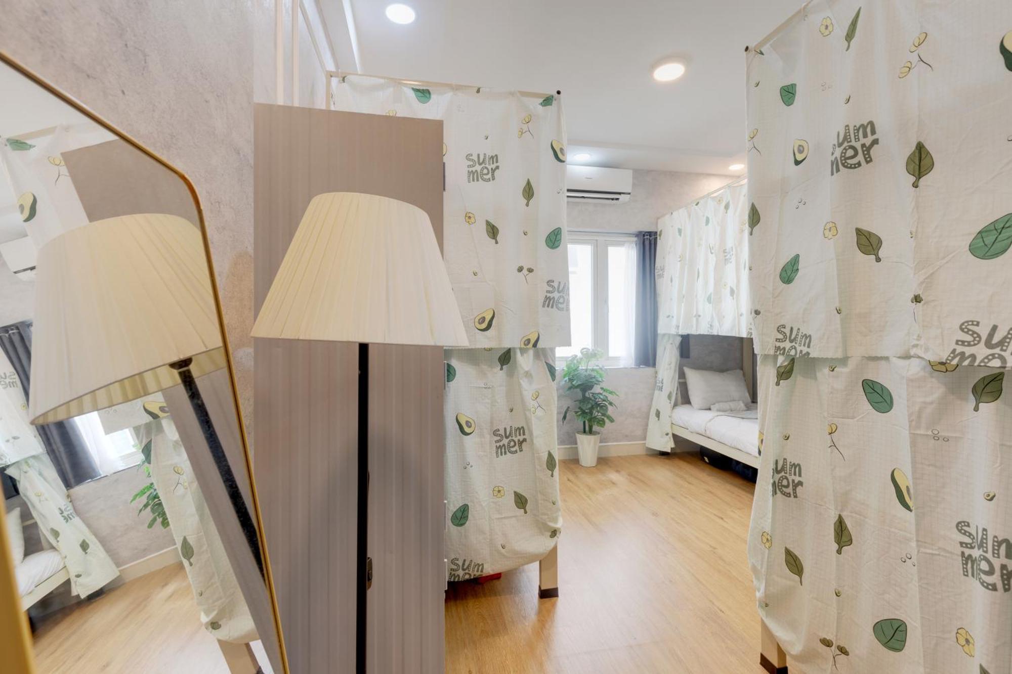 Nhà trọ Saigon Authentic - Signature Walking Neighborhood & Tour, Cooking Class, Fresh Breakfast, Gym & Rooftop Billiard TP. Hồ Chí Minh